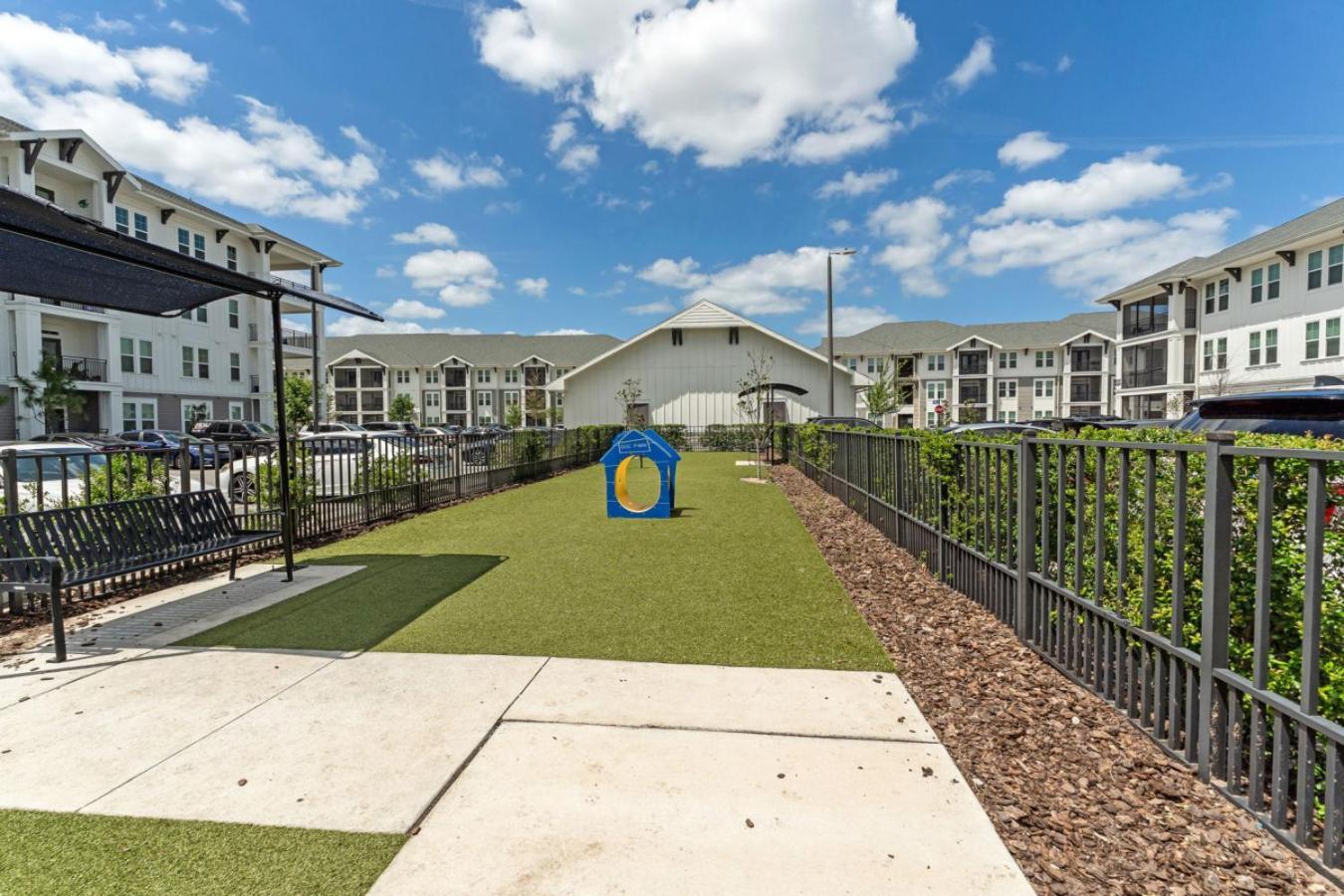 Sunny 2-Bed Oasis Pool And Gym In Apollo Beach Exterior photo